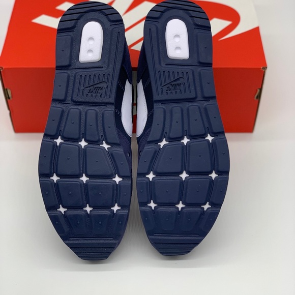 Nike Venture Runner - Picture 6 of 10